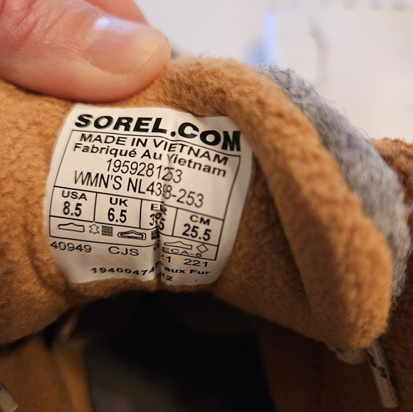 Sorel Kinetic Caribou Waterproof Boot - Picture 4 of 5